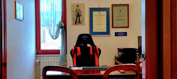 5 rooms Apartment in Salerno, Italy No. 98058 33