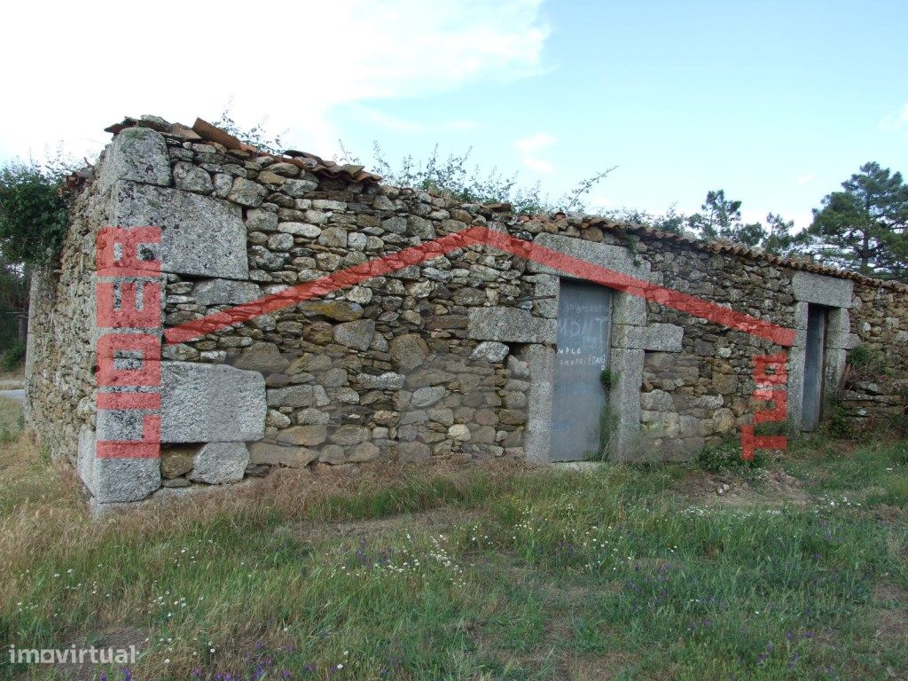 Terreno em Carrazeda de Ansiães, Portugal 160000 m² N.º 221431