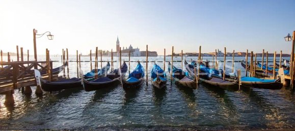 4 rooms Apartment in Venice, Italy No. 108385 9