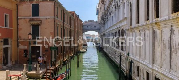 4 rooms Apartment in Venice, Italy No. 108385 8