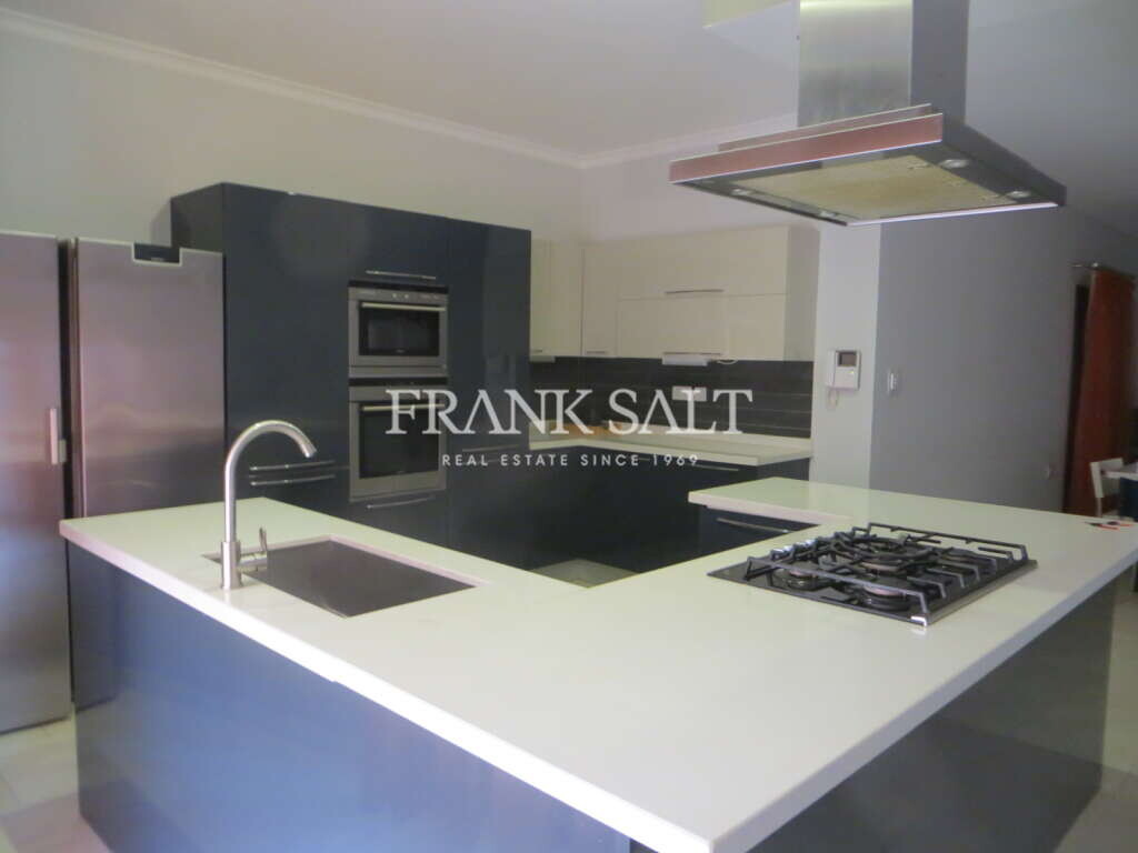 3 bedrooms Maisonette in Qrendi, Malta No. 6258