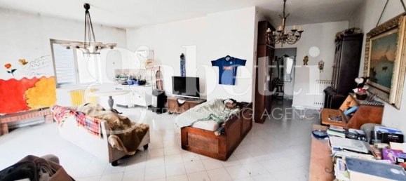 6 bedrooms Villa in Giugliano in Campania, Italy No. 324230 8