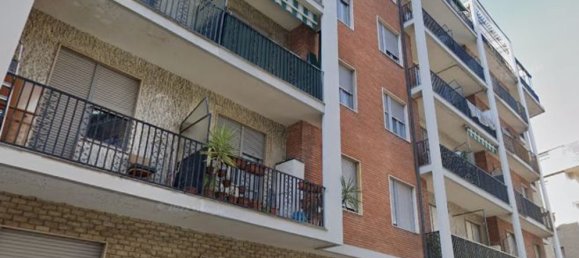 3 bedrooms Apartment in Turin, Italy No. 326853 2