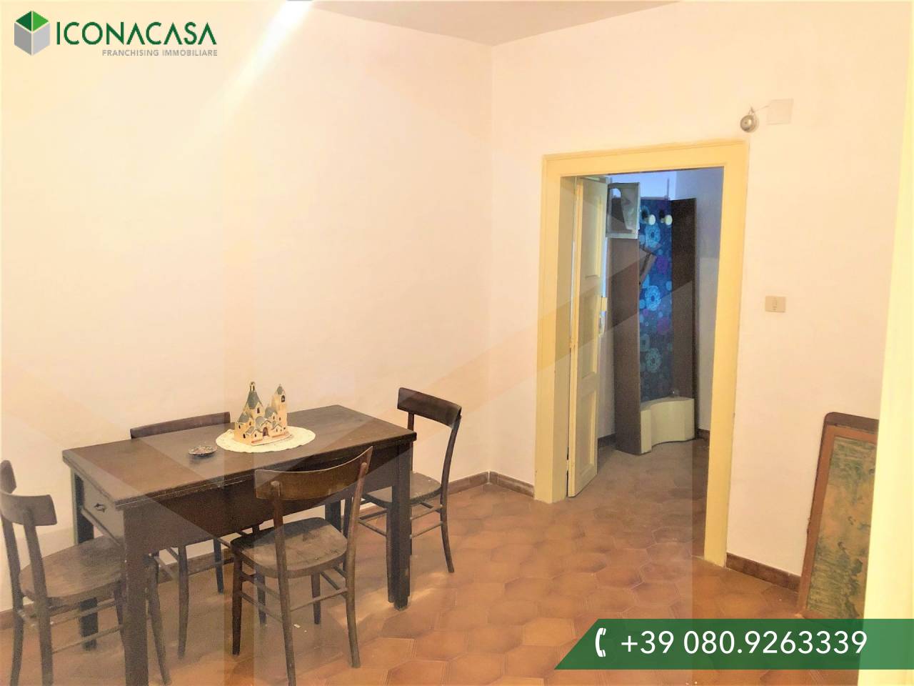 Casa de 2 habitaciónes en Casamassima, Italy No. 24771