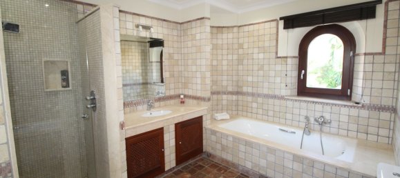 6 bedrooms Villa in Cadiz, Spain No. 143410 18