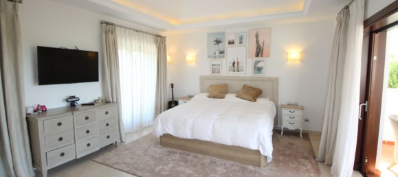 6 bedrooms Villa in Cadiz, Spain No. 143410 25