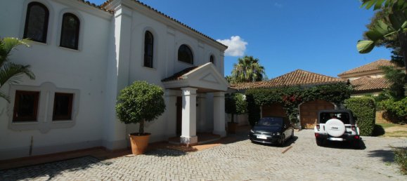 6 bedrooms Villa in Cadiz, Spain No. 143410 3