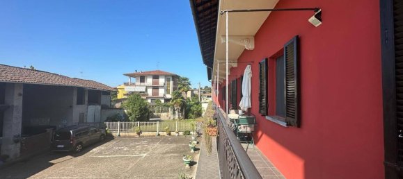 8-Zimmer Haus in Oleggio, Italy, Nr. 174700 11