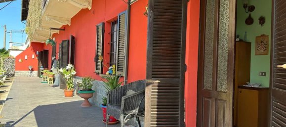 8-Zimmer Haus in Oleggio, Italy, Nr. 174700 6