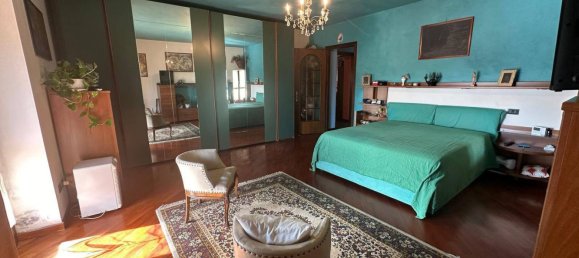 8-Zimmer Haus in Oleggio, Italy, Nr. 174700 18