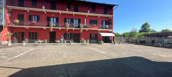 8-Zimmer Haus in Oleggio, Italy, Nr. 174700 4