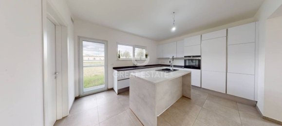 4 bedrooms Villa in Sulmona, Italy No. 25162 6