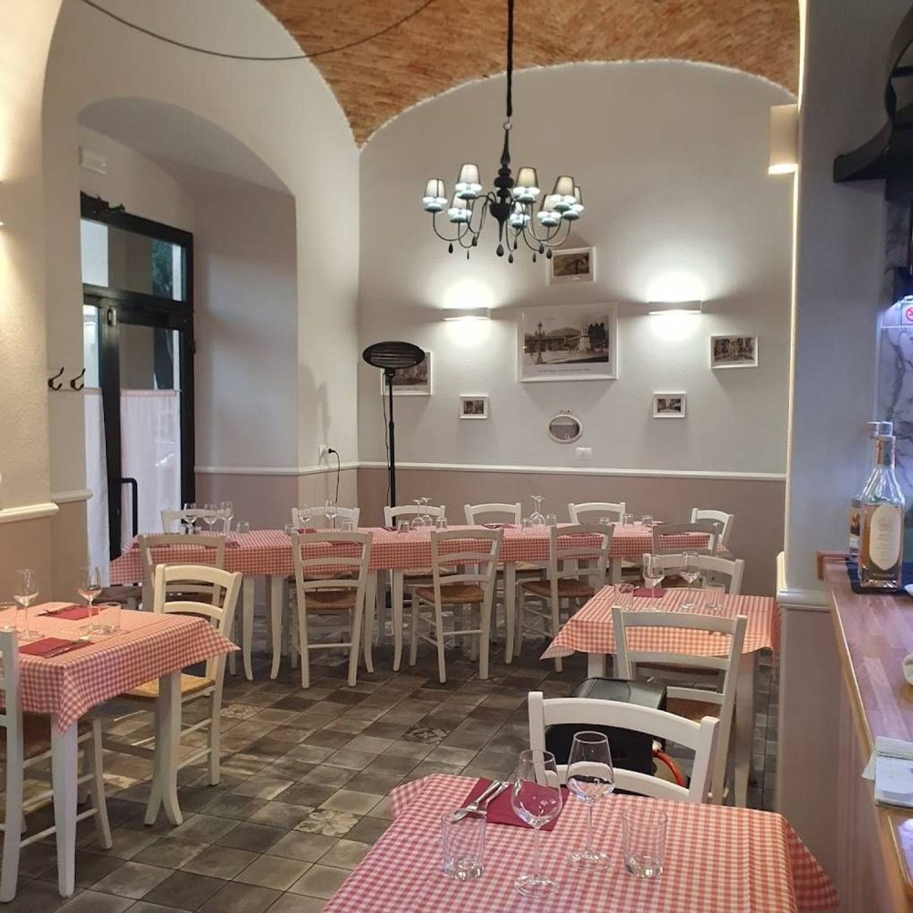  عقار تجاري في La Spezia, Italy 150متر مربع رقم 14102