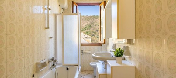 3 rooms Apartment in Loano, Italy No. 39237 40