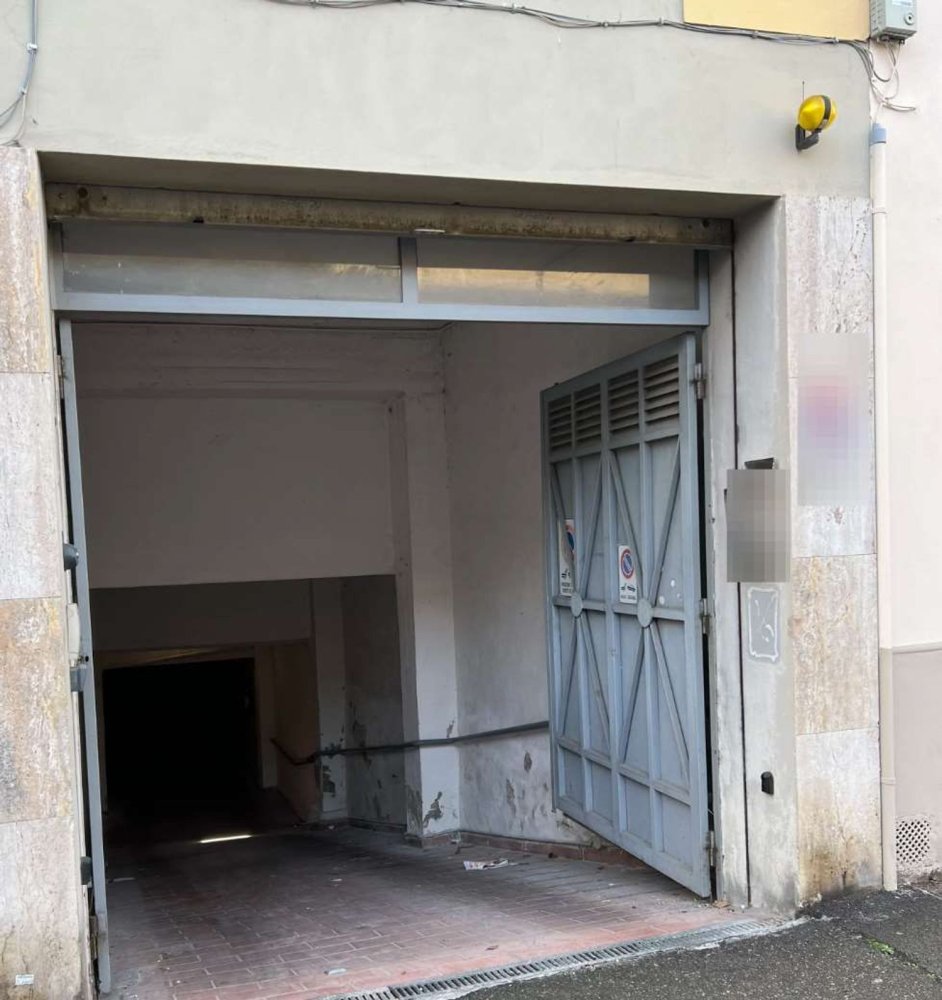 Коммерческая недвижимость 20м² в Флоренция, Италия № 321377