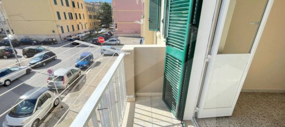 Квартира с 2 комнатами в Бари, Италия № 29415 5