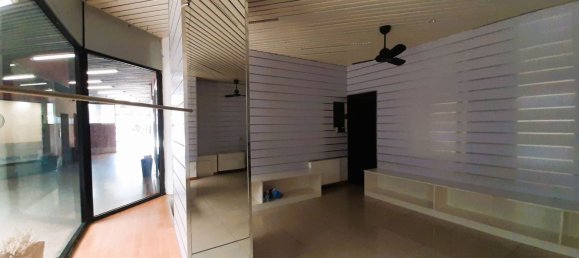 54m² Commercial property in Sondrio, Italy No. 146746 6