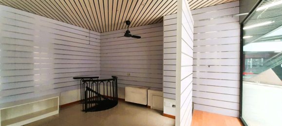 54m² Commercial property in Sondrio, Italy No. 146746 8