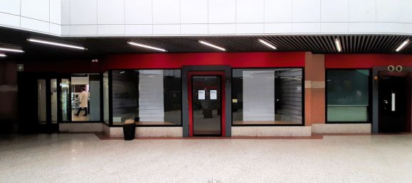 54m² Commercial property in Sondrio, Italy No. 146746 5