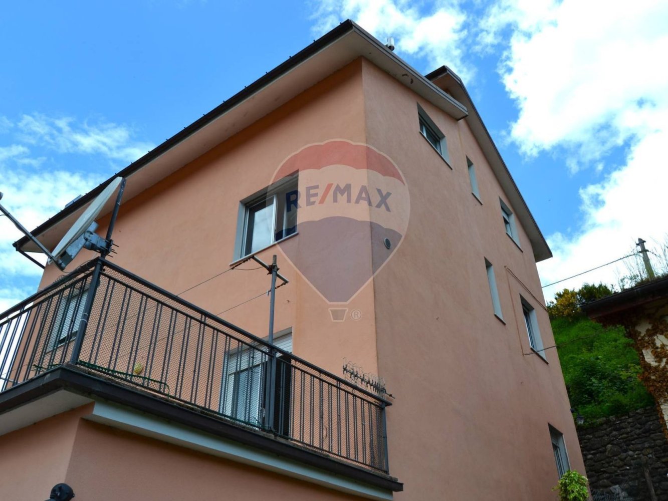4 bedrooms Apartment in Rezzoaglio, Italy No. 262187
