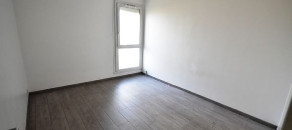 Квартира с 2 спальнями в Эпинэ-су-Сенар, Франция № 313141 5