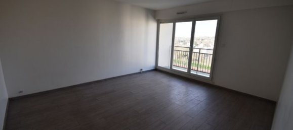 Квартира с 2 спальнями в Эпинэ-су-Сенар, Франция № 313141 2