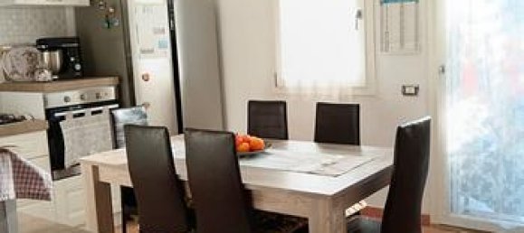 5-salle Villa à Uta, Italy No. 293531 3