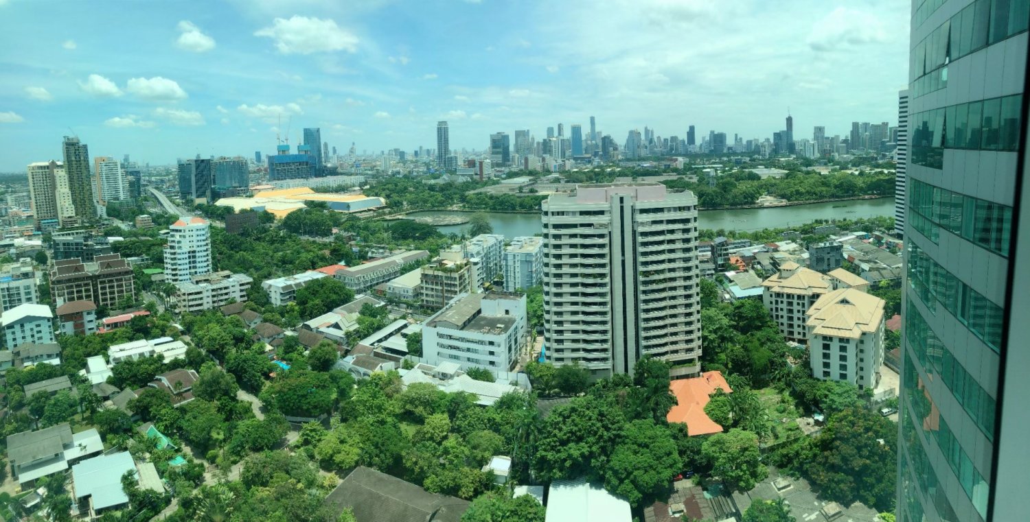 3 bedrooms Condo in Bangkok, Thailand No. 7004