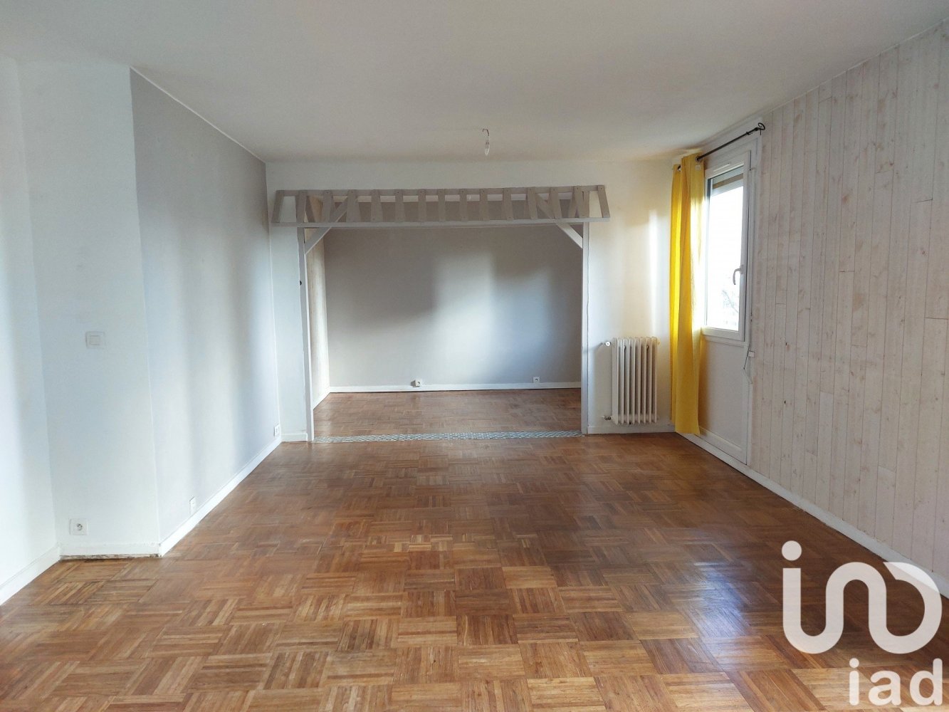 Apartamento de 3 dormitorios en Beauvais, France No. 42086