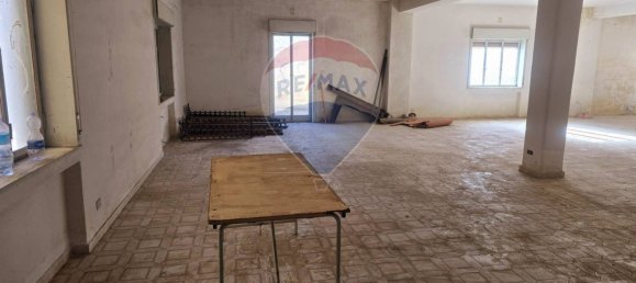 2-salle Propriété commerciale à Belpasso, Italy No. 66435 3