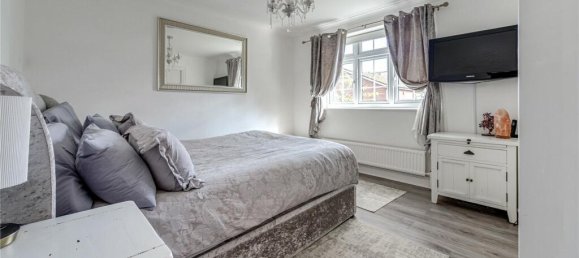4 bedrooms House in Mill Hill, United Kingdom No. 6693 8