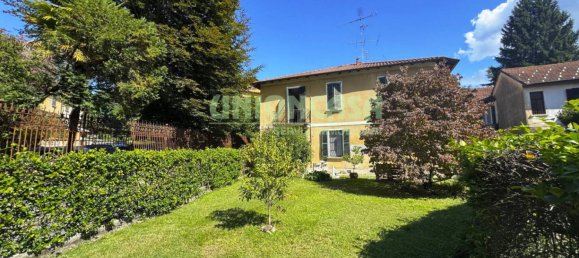 4 غرف نوم فيلا في Tradate, Italy رقم 374351 3