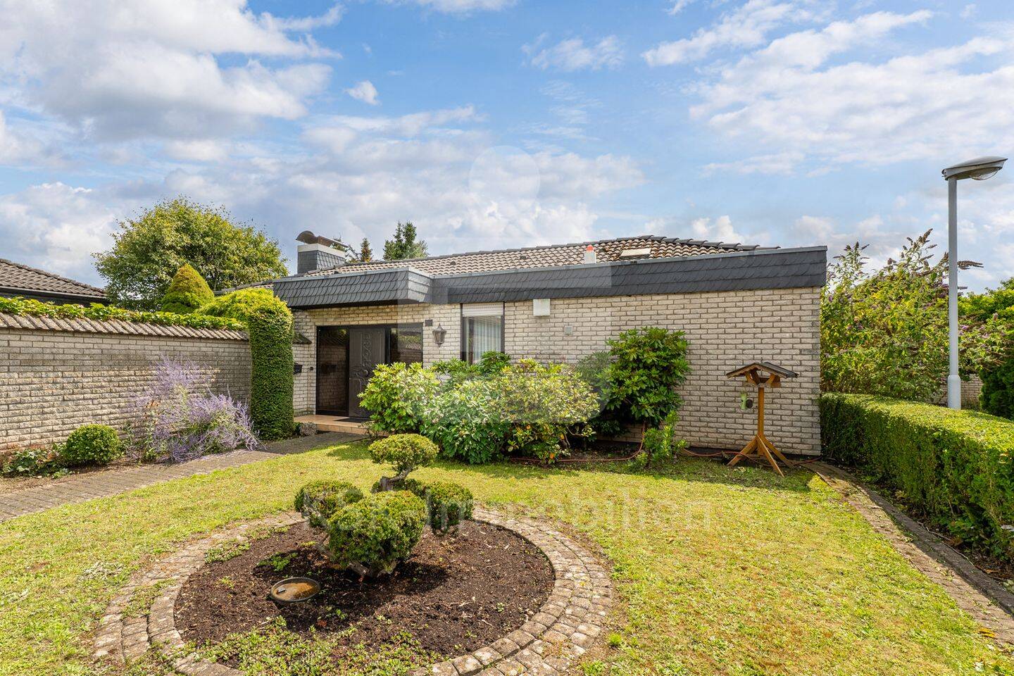 Bungalow de 1 dormitorio en Rhein-Erft, Germany No. 360313