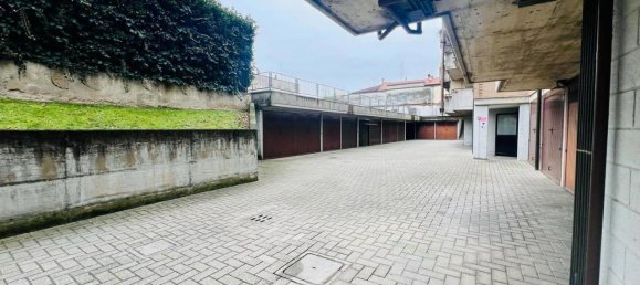 Garaje en Cabiate, Italy 16 m² No. 70641 6