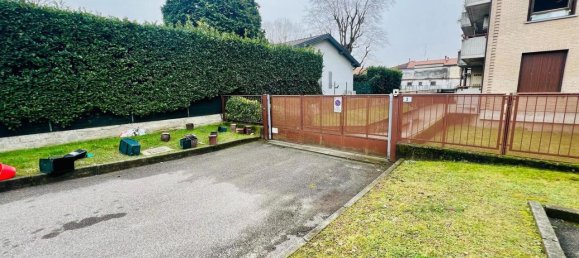 Garaje en Cabiate, Italy 16 m² No. 70641 3