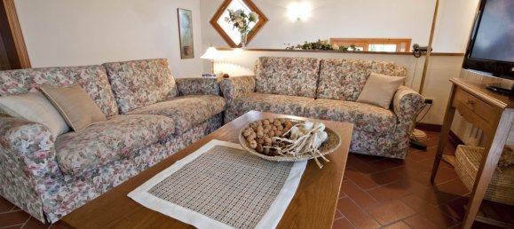 31 bedroom Building in Gambassi Terme, Italy No. 120165 17