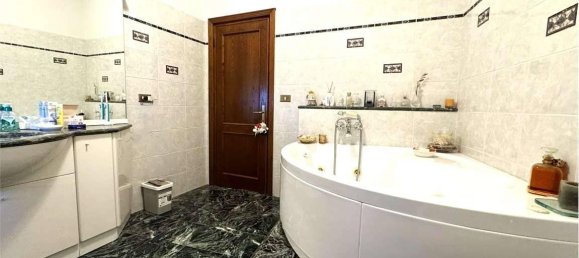 6-salle Maison à Vaiano, Italy No. 65035 11