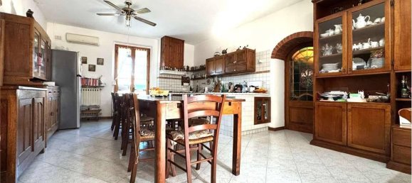 6-salle Maison à Vaiano, Italy No. 65035 3