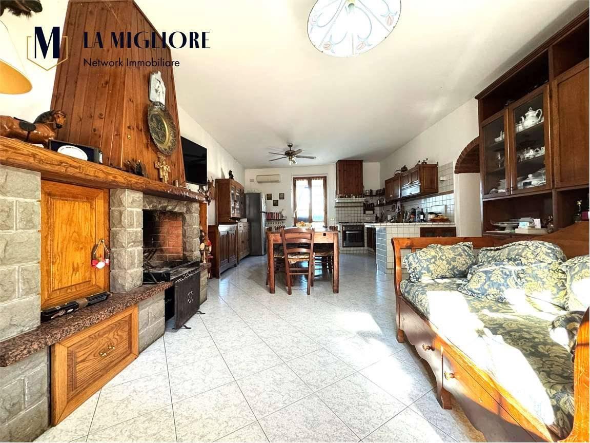 6-salle Maison à Vaiano, Italy No. 65035