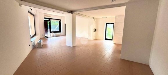 Офис 112м² в Спрезиано, Италия № 297608 4