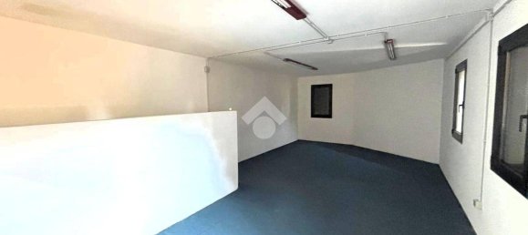 Офис 112м² в Спрезиано, Италия № 297608 8