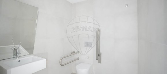 Propriété commerciale à Oeiras, Portugal 116m² No. 43659 10