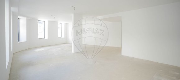 Propriété commerciale à Oeiras, Portugal 116m² No. 43659 3