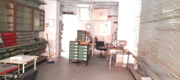 55m² Commercial property in Pontedera, Italy No. 293006 4