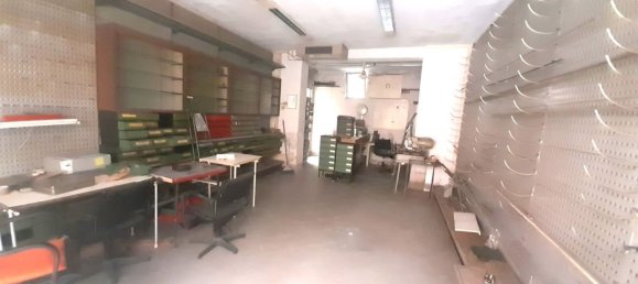 55m² Commercial property in Pontedera, Italy No. 293006 2