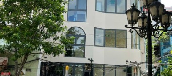 37.2m² House in District 1, Vietnam No. 13050 2