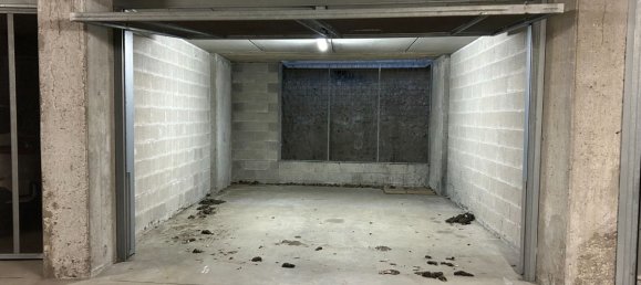 24m² Garage in Milan, Italy No. 381412 3