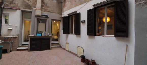 5غرفة شقة في Siena, Italy رقم 67984 27