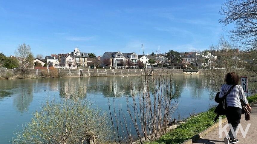 Дуплекс с 3 спальнями в Кретей, Франция № 116294