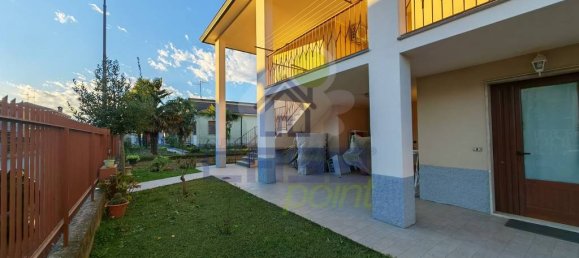 3 bedrooms Villa in Massalengo, Italy No. 237938 36